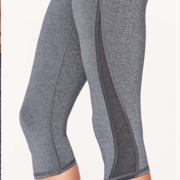 Lululemon Train Times Crop (17 in) - Picture 4 of 9